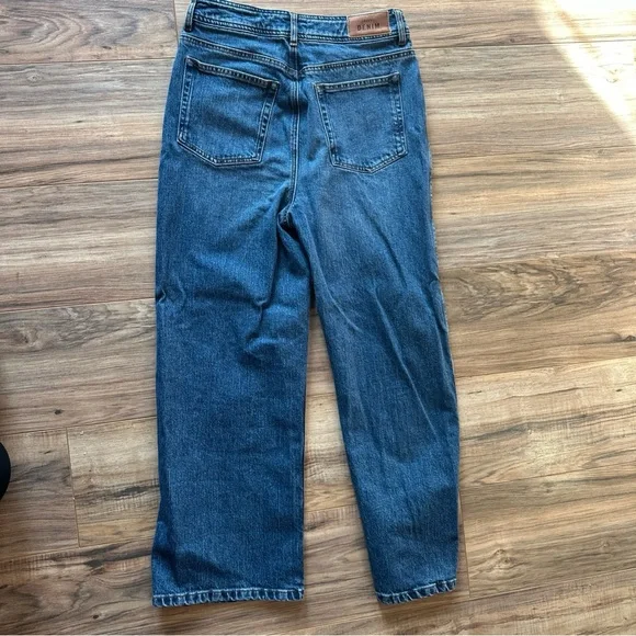 SOLD. Sezane Denim Le Crop Denim Blue Size 8 Size 40 Womens EUC - Picture 6 of 8